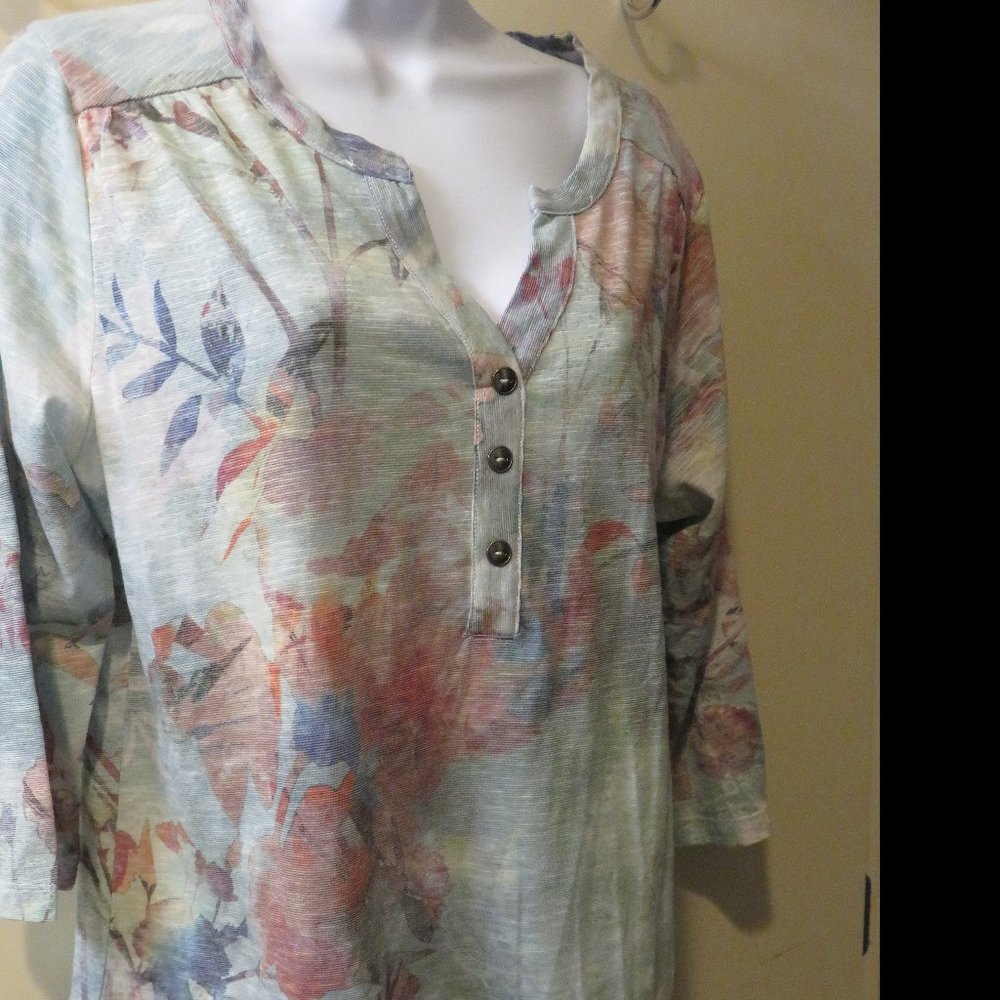 CHRISTOPHER & BANKS PETITE TOP/LARGE/WATERCOLOR PR